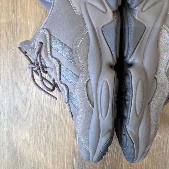 Adidas Women’s Ozweego Sneakers Brown Sample | Size 7 | Rare Streetwear Sneaker - Picture 12 of 15